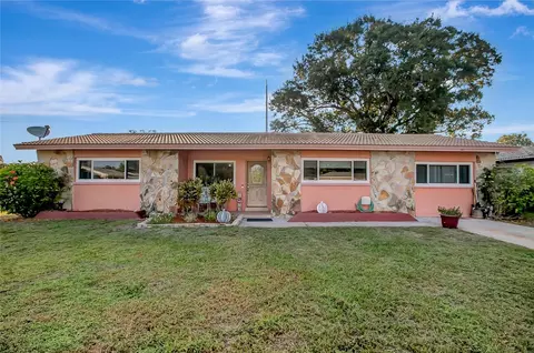 1482 Canterbury Dr, Clearwater, FL 33756