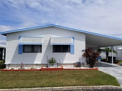 2122 Manoa Dr, Holiday, FL 34691