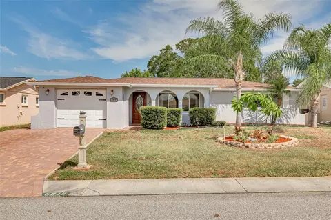5815 Thrush Dr, New Port Richey, FL 34652