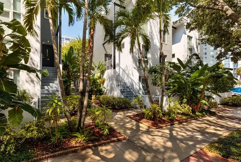 329 4th Ave S, Saint Petersburg, FL 33701