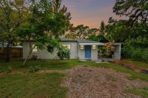 1623 Canterbury Rd N, Saint Petersburg, FL 33710