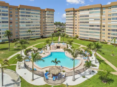 5130 Brittany Dr S #808, Saint Petersburg, FL 33715
