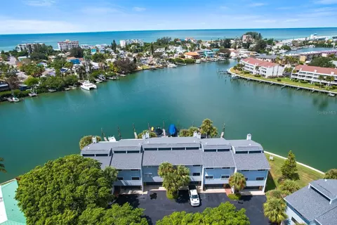 12120 Capri Cir S, Treasure Island, FL 33706