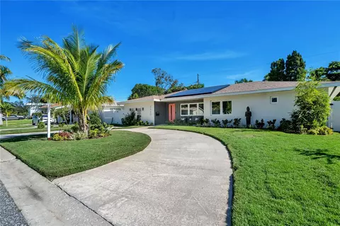 2460 Tropical Shores Dr SE, Saint Petersburg, FL 33705