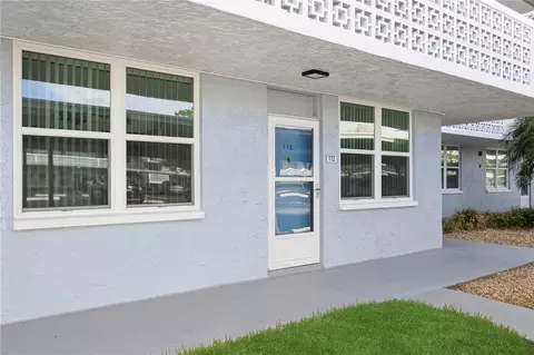 4895 Bay St NE #112, Saint Petersburg, FL 33703