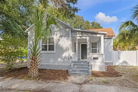1031 Dartmoor St N, Saint Petersburg, FL 33701