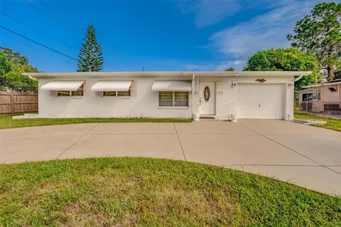 6189 38th Ave N, Saint Petersburg, FL 33710