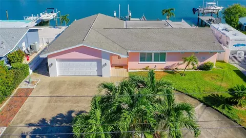 756 79th Cir S, Saint Petersburg, FL 33707