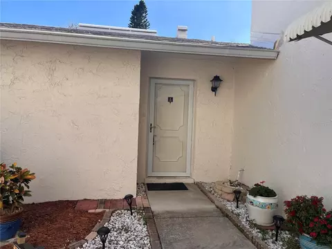 3255 39th St S #A, Saint Petersburg, FL 33711