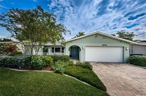 9071 Ridge Rd, Seminole, FL 33772