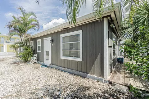 120 177th Ave W, Redington Shores, FL 33708
