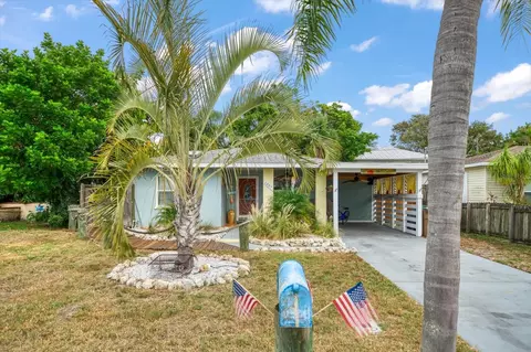 1207 1st St, Indian Rocks Beach, FL 33785