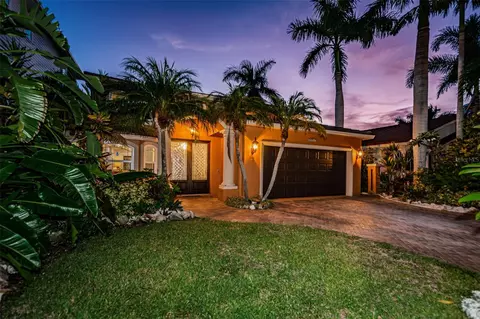 17717 Wall Cir, Redington Shores, FL 33708