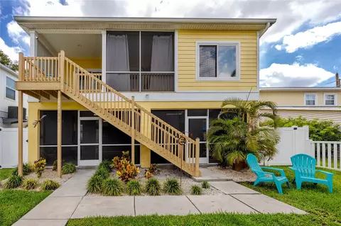2832 57th St S, Gulfport, FL 33707