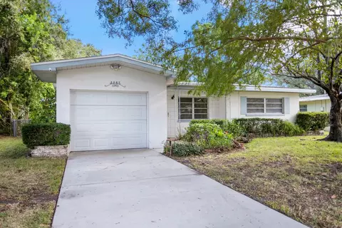 3067 Englewood Dr, Largo, FL 33771