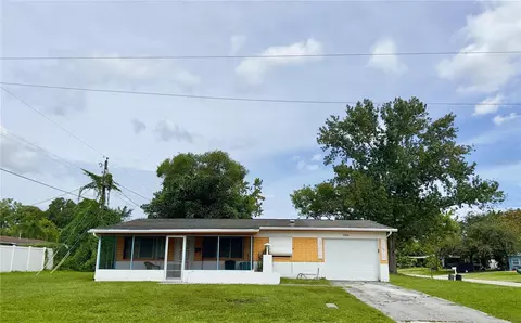 9430 Park Lake Dr N, Pinellas Park, FL 33782