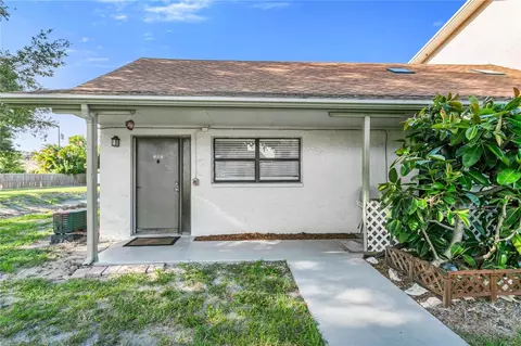 2154 Bradford St #201, Clearwater, FL 33760