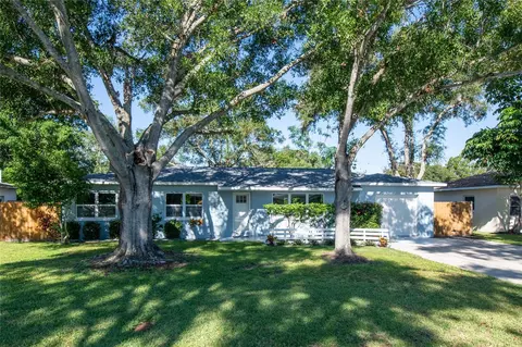 5876 15th St N, Saint Petersburg, FL 33703