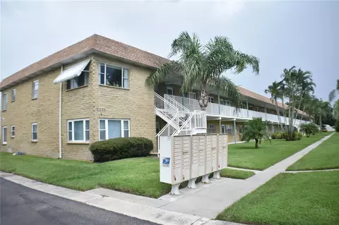 5247 81st St N #17, Saint Petersburg, FL 33709