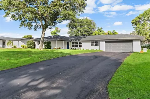 103 Live Oak Ln, Largo, FL 33770