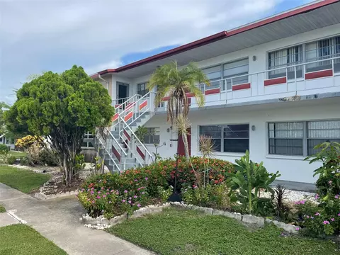 1900 58th Ave N #2, Saint Petersburg, FL 33714