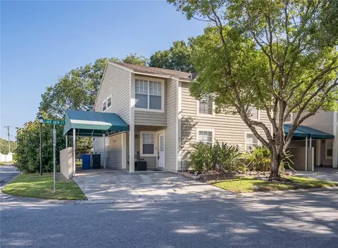 6919 Lakeview Ct, Tampa, FL 33634