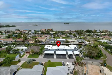 2186 Edythe Dr #8, Dunedin, FL 34698