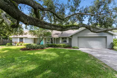 13536 Lake Magdalene Dr, Tampa, FL 33613