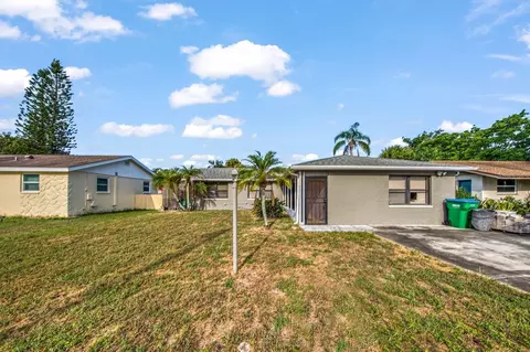 1634 10th St SW, Largo, FL 33778