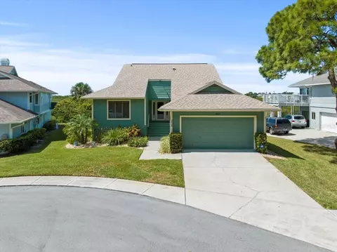 1024 Marsh View Ln, Tarpon Springs, FL 34689