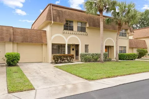8325 17th St N, Saint Petersburg, FL 33702