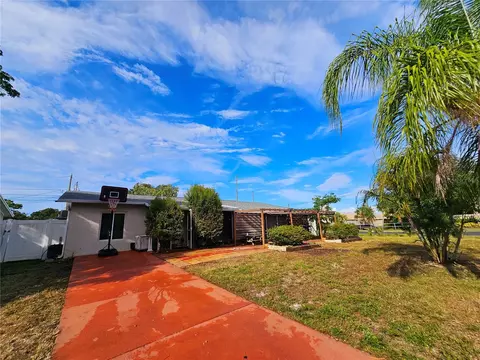 8303 78th Ave, Seminole, FL 33777