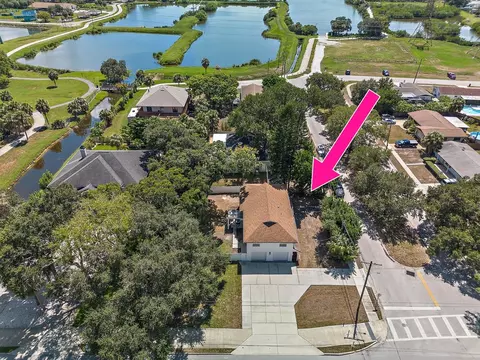 301 National Orange Ave, Oldsmar, FL 34677