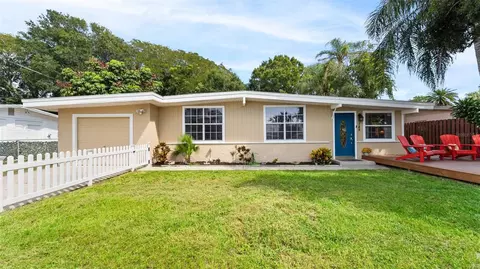 349 Shore Dr E, Oldsmar, FL 34677