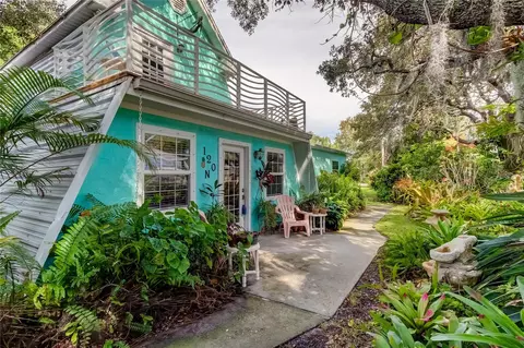 120 N Florida Ave, Tarpon Springs, FL 34689