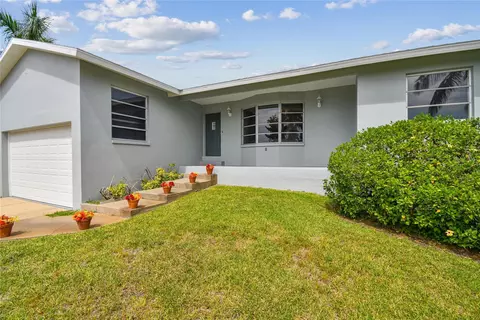 6968 Grande Vista Way S, South Pasadena, FL 33707
