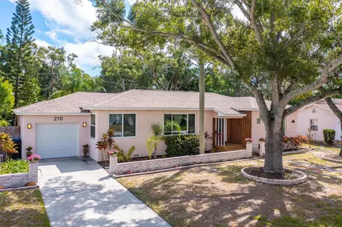 210 Madison St S, Saint Petersburg, FL 33711