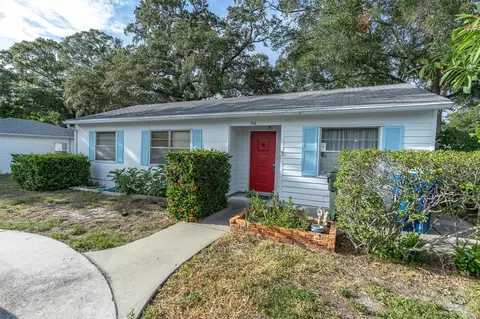 916 8th Ave SW, Largo, FL 33770