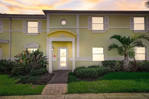 220 Pompano Dr SE #B, Saint Petersburg, FL 33705