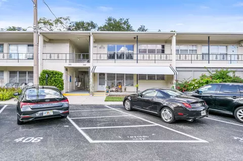 5665 40th Ave N #404, Kenneth City, FL 33709