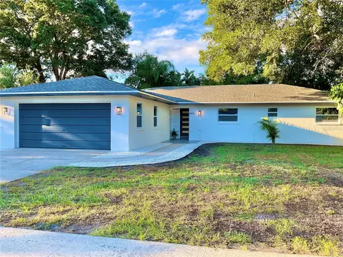 1572 Long St, Clearwater, FL 33755