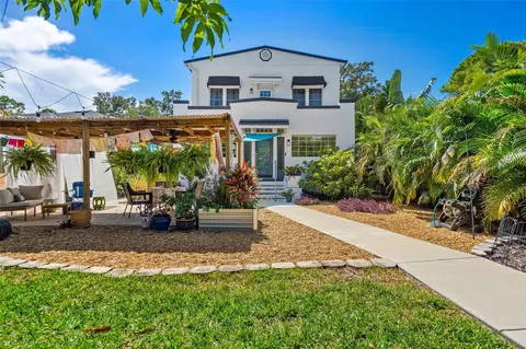 2645 Bayside Dr S, Saint Petersburg, FL 33705
