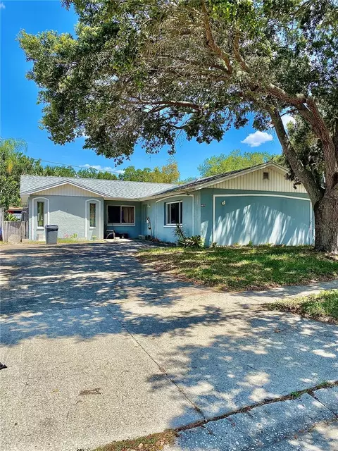 9975 68th St N, Pinellas Park, FL 33782