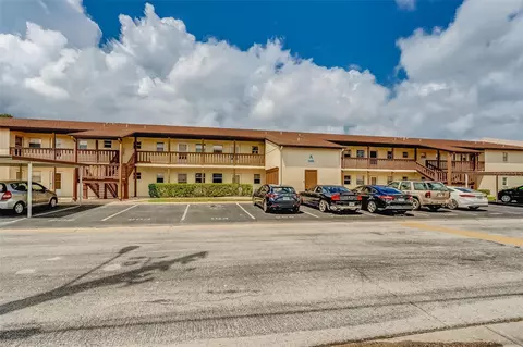 5135 Gemstone Dr #102, New Port Richey, FL 34652