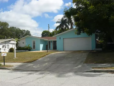 220 20th St SW, Largo, FL 33770
