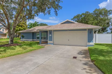 8633 18th Way N, Saint Petersburg, FL 33702