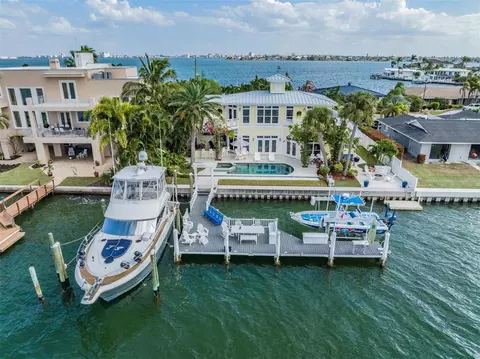 415 55th Ave, Saint Pete Beach, FL 33706