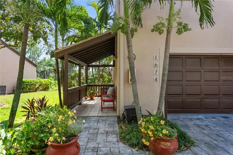 1674 Pelican Creek Xing, Saint Petersburg, FL 33707