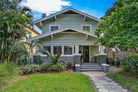 228 14th Ave NE, Saint Petersburg, FL 33701