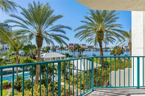 670 Island Way #305, Clearwater Beach, FL 33767